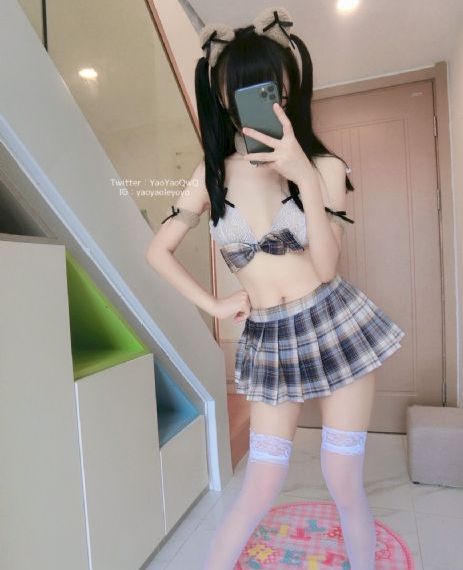 神帝降临我有亿万属性点_国产剧在线视频播放