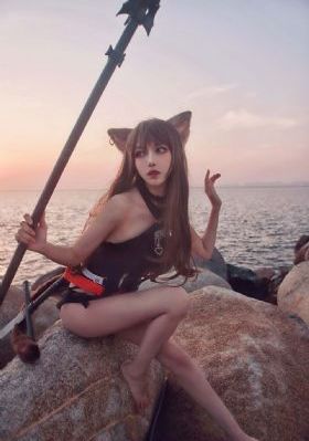 火辣辣的美发店_十万网红美女美酱